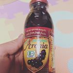 ●有機アロニア100％果汁●健康アイテムになります🥛私は、ヨーグルトに掛けて、食べております…🍨 毎朝食べると1日健康的に生活出来る事ができます。#aroniada…のInstagram画像