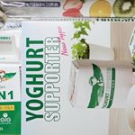 ブルガリアのホームメイド・ヨーグルトのスターターキットをお試し🙆‍♀️.ヨーグルトはあまり食べないのだけど、家で作れる事を知って驚き❣️..セット内容はプロバイオティクスＧＢＮ…のInstagram画像