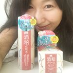 笑って。真顔でしたけど、ぼー。とみえるよーな？笑スワイプで。笑っ撮りまくる人。#ワフードメイドシリーズ#酒粕化粧水#酒粕クリーム#酒粕#熊本県河津酒造杜氏の手は…のInstagram画像