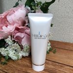 Ｒモールから発売されている自宅で出来る簡単ソルトエステ「ベールアンドコー マイルドボディスクラブ」をお試しさせていただきました♪☑︎背中や二の腕のニキビ☑︎かかとの白くなった角質…のInstagram画像