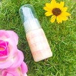 キュートップ💓こちらはバストトップの黒ずみやくすみを薄くするコスメです😌🍀 使い方は気になるところにくるくると優しくマッサージし、拭き取りまたはぬるま湯で洗い流すだけです♪♪ 保湿力も高いので…のInstagram画像