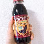 .有機アロニア100%果汁をお試しさせて頂きました🤩.まず私はアロニアという言葉を初めて聞いたのですが、アロニアとは北米原産のバラ科の小果樹で果実にはポリフェノールやア…のInstagram画像