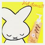 商品紹介💐.以前投稿させて頂きましたジョイココ 「スクランブルハンドソープ」今回はポンプタイプバージョン2種類をご紹介~♩.✿Powdery Rose(pic1枚目)...フロ…のInstagram画像