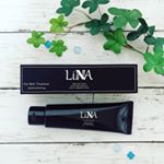 LINNAアウトバストリートメント。.ドライヤー前に使う、洗い流さないトリートメントです。.香りは甘め。女の子ーって感じの香り。私にはちょっと甘すぎるかなぁ….…のInstagram画像