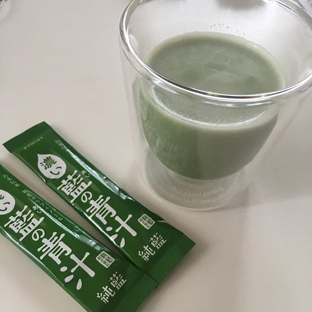 口コミ投稿：#モニター 当選✨🔸藍の青汁をいただきました🌱✨牛乳に溶かして飲みました😋濃いのに飲み…