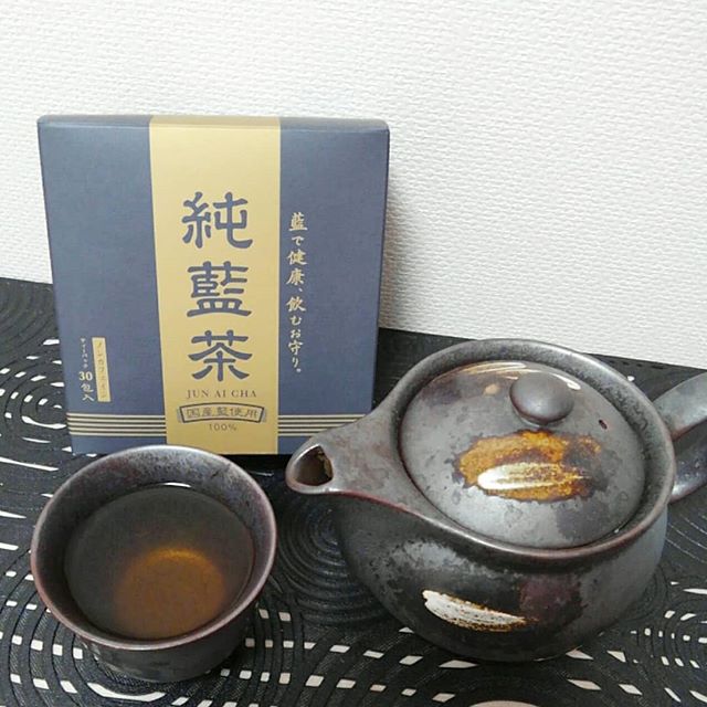 口コミ投稿：純藍の『純藍茶』。藍の葉と茎だけを使用した健康茶です。ノンカフェインなので、娘…
