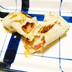 相変わらずの写真下手くそですみませんが、この前の玉子焼きフライパンつかって、こんなのも作ってみたよシリーズ食パンを、潰してひらたーくして(多分綿棒とかあったらいい)、そこにベーコン&チーズ&ケ…のInstagram画像