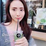 @delifasdeli さんで朝スムージー🥤💓オーダーしてからその場で真空ミキサーで作ってくださりました‼️😲作りたてのグリーンスムージー美味しかったです💓😍腹持ちもよいので通勤中や…のInstagram画像