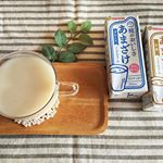 最近甘酒飲んでる人が多いって聞いたので私もそれに乗っかってみました♬ ノンアルコールタイプの米麹の甘酒は疲労回復と美肌効果があるらしく秋冬にかけて飲んでみようかなって思ってます❇︎..…のInstagram画像