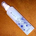 ♡...*゜こちらは。。 。全身に使用して、たっぷりと1ヶ月間使える、化粧水です💠💠*。この1本で、しっかりとお肌を守り、保湿ができるので、時間の短縮につながります🌙*.｡#肌しる…のInstagram画像
