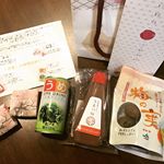 *紀乃家様からオープン記念のイベントでお楽しみ袋をいただきました😁✨早速開けてみると…チョーヤの梅の実紀州梅ペースト梅ドリンク白干梅クーポン券が入ってました！梅大好きだ…のInstagram画像
