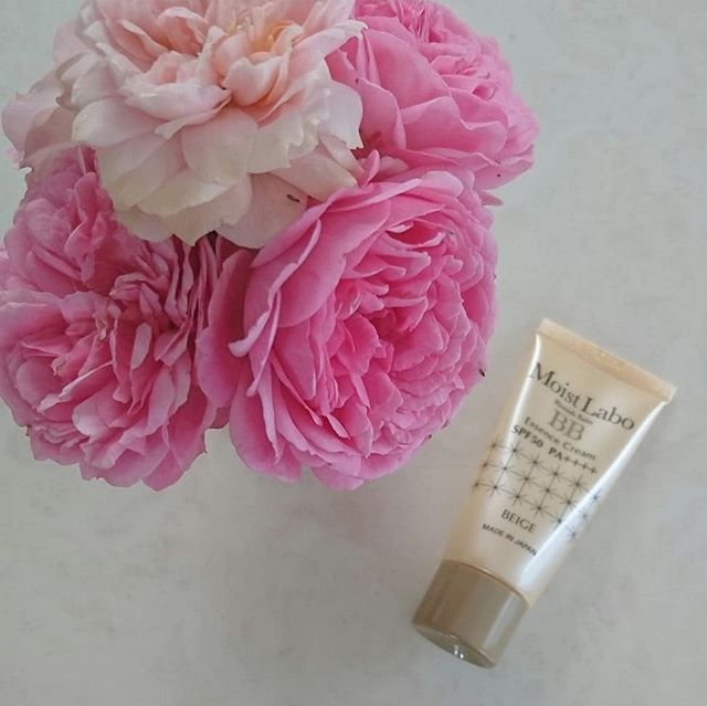 口コミ投稿：薔薇が大きいので商品が小さく見えてしまいますが😂33g入りになります💓  シリーズ累計…