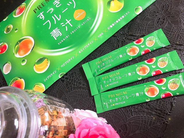 口コミ投稿：プレミアムすっきりフルーツ青汁❤️❤️ これ、美味しいんだよね〜😍❤️ お母さんにも少し…