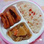 ..今回モニターで頂いたのは♡株式会社小森樹脂さまの♪楽弁（丸型）.お弁当を作って詰めてみました😁😁＊ウインナー（焼いただけ！）＊豚汁（お汁も入れてるよ～♡）＊梅ご…のInstagram画像