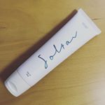 :「ハーブスクラブクレイウォッシュ」実物が届き、早速使ってみました♪:〜朝出かける女性のメイクのりを良くするために開発された、天然由来成分100%の泥洗顔❣️〜無香料 無着色 無鉱…のInstagram画像