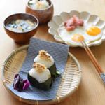 あきたこまちの新米を、土鍋で炊いて〜♪株式会社 合食さんの『焼鯖ほぐし』を使っておにぎり❤️・・塩鯖をよく焼いて食べるけど、この瓶詰めならラクチン‼️塩加減も良い😍最高に美味し…のInstagram画像