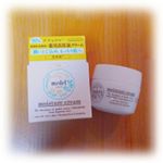 来る乾燥の季節に向けて、メデルのモイスチャークリームを使わせていただいてます✨.国産米セラミドと植物由来成分配合の薬用クリーム🌱手のひらサイズのクリームがかわいらしい❤.中蓋にスパ…のInstagram画像