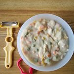 クリームシチューを作ったけど、煮すぎて、じゃがいもがトロトロになってしまった😖💦・けど、ポテトピーラーは、凄く大活躍してくれた🙌❤・にんじんにも使えるし、凄く便利👯❤・#ののじ…のInstagram画像