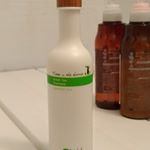 オーガニックヘアケア オーライトのシャンプーこちらは「グリーンティー」化学香料一切不使用で、清々しい緑を思わせるお茶と、スーッとした清涼感も感じられるペパーミントの香り！泡立ちもとても良く…のInstagram画像