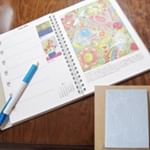 口と足で描く芸術家協会【アートダイアリー2019】ハンディキャップを持った方々が口や足で描いた絵が全ページにちりばめられた、まるで美術館のような手帳です！一番お気に入りのページを載せて…のInstagram画像