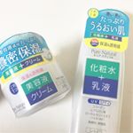 『ピュアナチュラル エッセンスローションUV』と『ピュアナチュラルクリームエッセンスモイスト』を使用してみました🌟.エッセンスローションUVはこれ1つで化粧水＋乳液の役割を果たしてくれます❣️…のInstagram画像