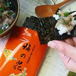 #山本海苔店 さまより、#梅の花#焼き海苔 をお試しさせて頂きました✨・香ばしくて舌触りのいいパリッとした#海苔 は、ご飯と相性抜群…！(≧∇≦)・あじの#なめろう と一緒に頂きました…のInstagram画像