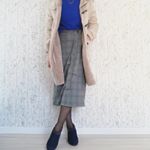 ちょっとレディなコーデ💋.この前もpostしたロイヤルブルーのニットが主役です😘..こちらは@ezakkamania_stores の『とろニット』❣️.名前がたまらーん！…のInstagram画像