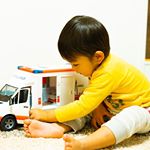 ..ジングルベール🎉ジングルベール🎄.クリスマスまでカウントダウン‼️.そんなたっくんに一足先にサンタさんからクリスマスプレゼントが🎁🎅✨..@brud…のInstagram画像