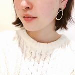 500円ワンコインのイヤリング✨バッサリ髪を切ったので、大ぶりアクセを付けたくて買ってみました。ドレス👗との相性も良さそうですよねクリスマスのお出かけ用にいかがですか？？ @n…のInstagram画像