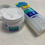 _#pdc #ピュアナチュラル #エッセンスローションuv #クリームエッセンスモイスト __spfが入っている化粧水+乳液🧴香料、着色料、フリー。白濁色の…のInstagram画像