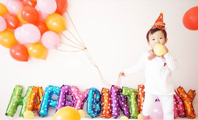 口コミ投稿：❁次男HAPPY BIRTHDAY♡♡♡-風船持って(風)♩-大好きな風船！そしてカラフル！-3歳も次男…