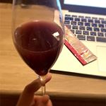 おやすみ前の🍷🍷🍷🍷脂肪分解ワインと思ったら✖️酵素ドリンクだ🥤 😂😂😂😂😂クリスマス以来太くなってきましたやばい🤭🤭 #ファストザイム #ファストザイムアルファ #腸活 #m…のInstagram画像