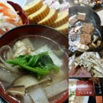 あけましておめでとうございます(*^^*)✨新年早速お雑煮🎵今年はいつもと違う具材でチャレンジ！ニンジン、大根、ごぼう、しいたけ、ホウレン草そしてプレミ本舗さんのキ…のInstagram画像