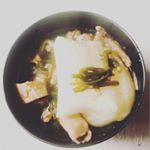 ｷｭｰﾌﾞだし使ってお雑煮作った♪﻿きりたんぽスープにお餅をin(●ﾟνﾟ)﻿﻿いつも鶏ガラだから心配だったけど、﻿意外と馴染む鰹だし( ﾟдﾟ)ﾊｯ!﻿﻿#お雑煮 #まるごと…のInstagram画像