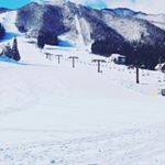 貸し切り状態(^^) 今年初滑り！毎年家族でいけたらいいな。みんな笑顔が一番(^^) #愛の木に願いを #メリーチョコレート #monipla #mary_fanのInstagram画像