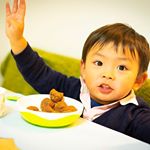..仕事が始まると朝バタバタしてて大変💦.たまには朝ごはん簡単に作りたいですよね😂✨..今回は『アンパンマンもっちりプチホットケーキ』をお試しさせていただきまし…のInstagram画像