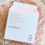 ✳︎.▫️Ｇ９ White creamy cushion 「ＣＣ ファンデーション」  15g  1,800円..すっぴんにもメイク後にもＯＫの高機能ウユクッションです。.まず見た目がど…のInstagram画像