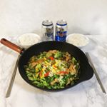 モランボンの春雨プルコギ.お鍋一つで調理できて、もちもちの太春雨が美味しい😋お鍋は和平フレイズのDish&Chillフライパン🍳スキレット風のフライパンで、フライパンそのままでテーブル…のInstagram画像