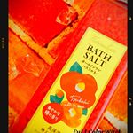 素敵なご縁賜り、フェスティーナレンテオールインワンオイルバスソルト』をご紹介いただきました❤赤好きの私の心をガッチリ鷲づかみにしてくれた入浴剤💘香りは“華やかな椿の香り”で、これもまた…のInstagram画像