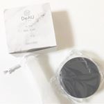 『DeAU ピールソープ』..AHAが配合されているピーリング石鹸🌟肌をやわらげ、汚れが落ちやすい状態に導いてくれます。.付属の泡だてネットで泡立てることで、きめ細かい泡を作ること…のInstagram画像