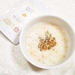 【おかゆ】山梨県産のハナビラタケを使用した「ITはなびらたけ玄米がゆ」をいただきました。塩気はないので姉妹品の「ITはなびらたけふりかけ」をかけたらちょうど良い感じに(´- `*)玄米たっ…のInstagram画像