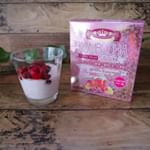 ユーワのKOMBUCHA STICKを飲みました。KOMBUCHAなのにベリー味。お水で溶くと綺麗なピンク色。牛乳やヨーグルトで溶くとイチゴミルクのような味で美味しかったです。この美味…のInstagram画像