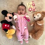 きゃわ♡毎月こーやって何ヶ月、って写真に残してあげよう☺️日に日に大きくなる我が子。毎日見てたら分からないけど月単位で見ると成長が感じられていいですね💕#マタニティ #フェリシモマタニ…のInstagram画像