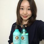 .サロン専売メーカーが研究開発したヘアエイジングケアのシャンプー&トリートメント💗*フラガールふわシャンプーフラガールふわトリートメント*シャンプーは髪と頭皮をしっかり洗い上げ…のInstagram画像