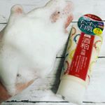 pdcの酒粕洗顔使ってみた⭐️ すんごいお酒の匂いがしたらどうしよぅと思ってたけど、ほのかな香りぐらいで良かった😂泡はモッチリ濃密な感じ。鼻の黒ずみが気になるんやけどスクラブが入ってい…のInstagram画像