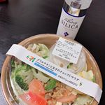.シャイニーシリカ始めました◡̈⃝︎⋆︎*ドレッシングに混ぜて使ったりコーヒーに入れたりしてます！味が濃いものに使うのがおすすめです\(◡̈)/ケイ素(シリカ)は爪、髪、肌にいいみたい！冬場は…のInstagram画像