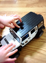 楽しく遊びながら学べる！はたらくくるまの知育玩具！ブルーダー 『jeepパトカー』の画像（19枚目）