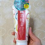 『ワフードメイド「酒粕洗顔」』もっちりクリーミーな泡とコメ粉のスクラブがくすみや毛穴汚れを洗い落とし、すべすべ白肌に導く酒粕エキス（保湿成分）配合の洗顔料です。熊本県河津酒造の酒粕から抽出した…のInstagram画像