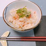 いちまさのカニカマが届いたので、早速炊き込みご飯をしてみました🍚・1合に対して付属のドレッシングを入れるだけで良いので凄く簡単です👌・お好みですが、私はネギと胡麻をトッピングするとさら…のInstagram画像