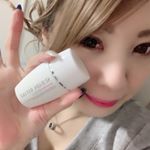 .昼間から活動することが増えたからUVベースを使い始めました！肌のくすみを飛ばしてくれてトーンアップしてくれるの！仕上がりはツヤ感があって華やかな感じになるよ(°∀° )/ウォータープ…のInstagram画像